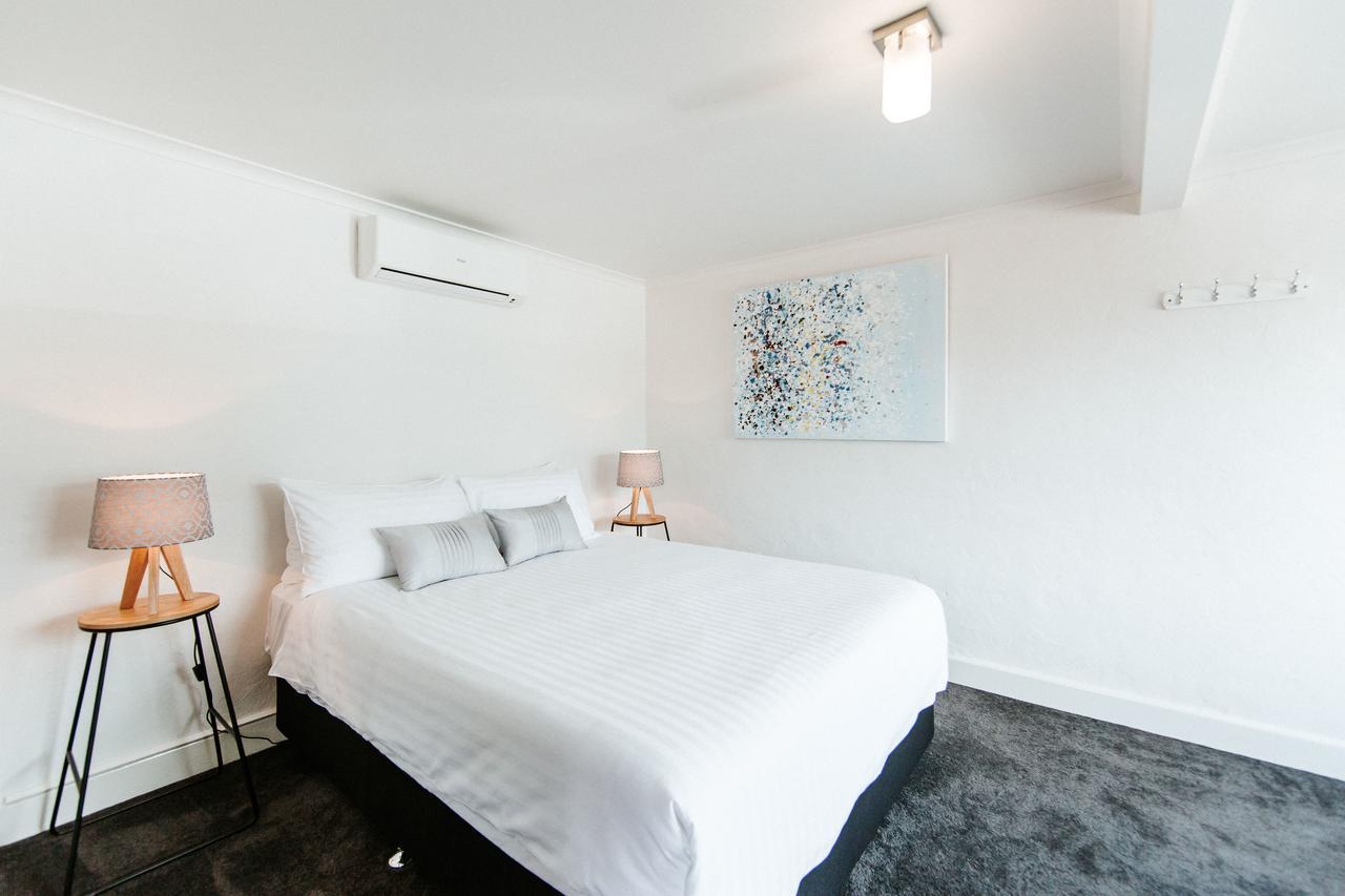 Inn The 4*